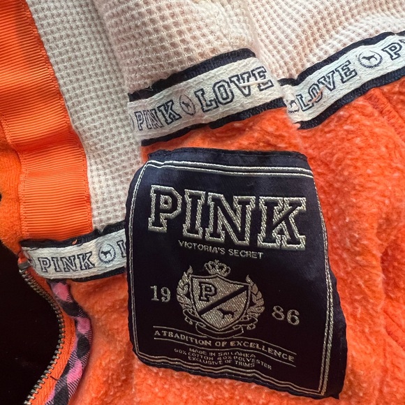 Women Victoria Secret Pink jogging suit in orange. Good condition, price to sell - Picture 2 of 5